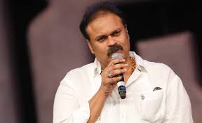 చరణ్ కి హిట్ ఇవ్వలేకపోయానన్న బాధ ఎక్కువగా ఉండేది -మెగాబ్రదర్ నాగబాబు చరణ్ కి హిట్ ఇవ్వలేకపోయానన్న బాధ ఎక్కువగా ఉండేది -మెగాబ్రదర్ నాగబాబు