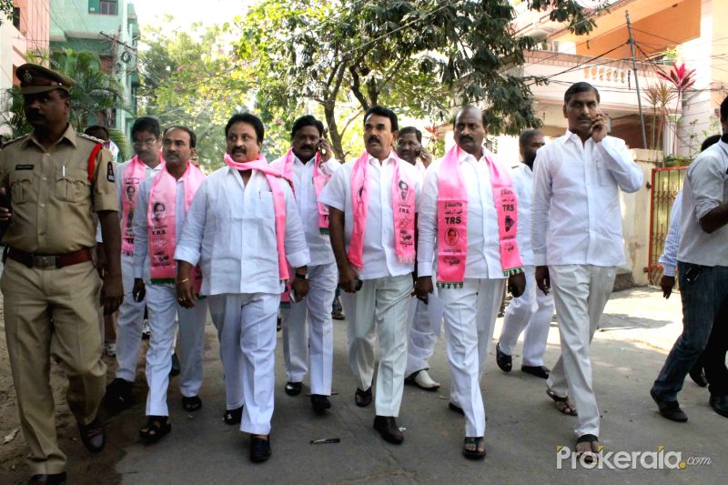 ఎన్నికలు ఎప్పుడైనా రావొచ్చని సీఎం కేసీఆర్ సంకేతాలు...సెక్రటేరియట్ బాట పట్టిన...