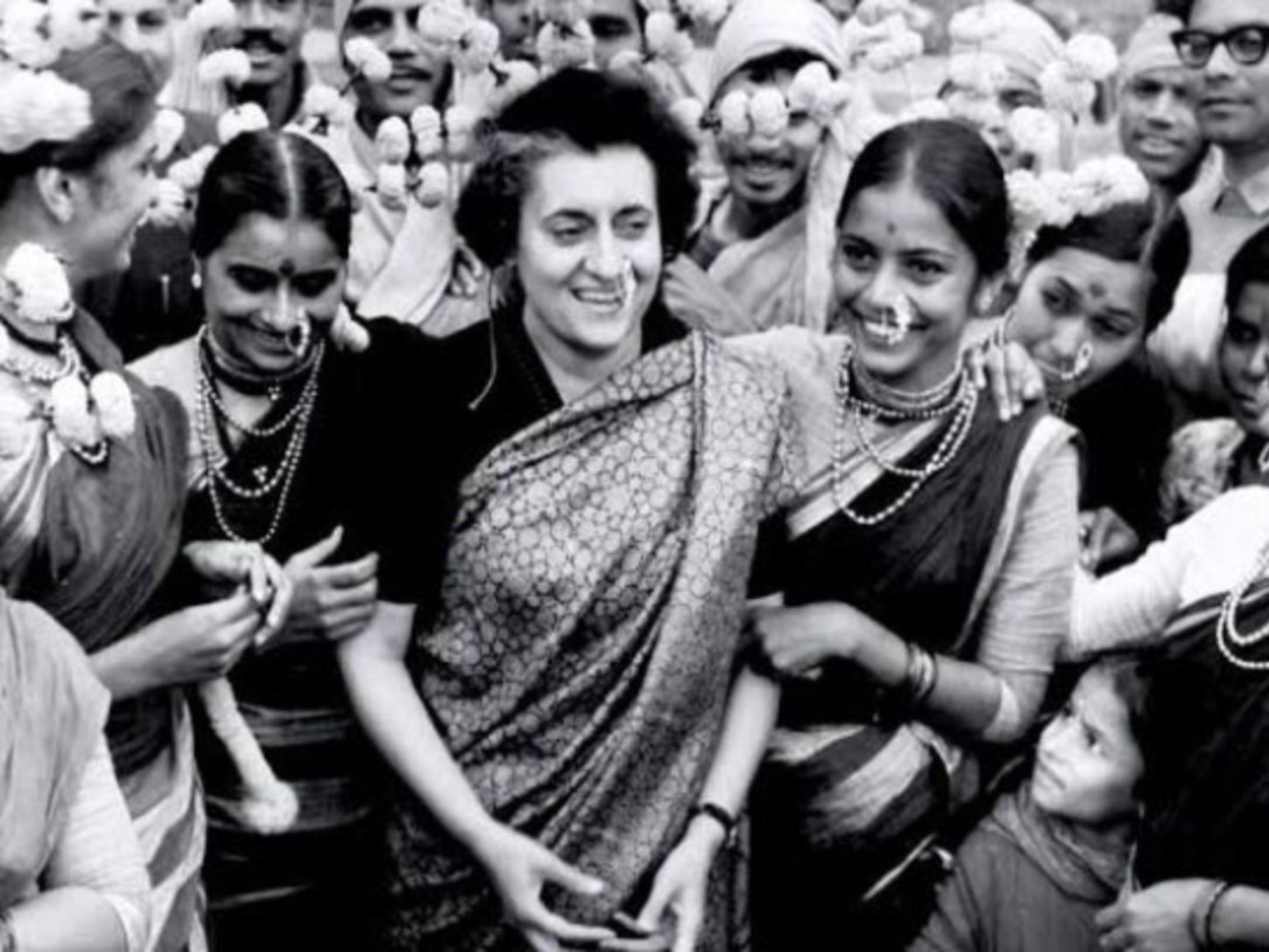 ఇందిర.. పొగరుగా ఎగిరిన జాతీయ పతాకం... మరి సజ్జన్‌తో లింకేంటి?