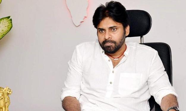 పవన్ కళ్యాణ్ క్లారిటీ ఇస్తారా? పవన్ కళ్యాణ్ క్లారిటీ ఇస్తారా?