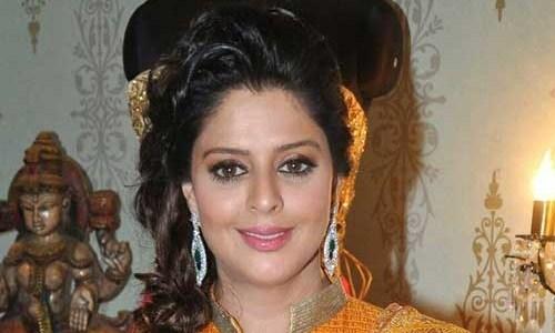 బన్నీ-త్రివిక్రమ్ సినిమా పై క్లారిటీ ఇచ్చిన సీనియర్ హీరోయిన్.