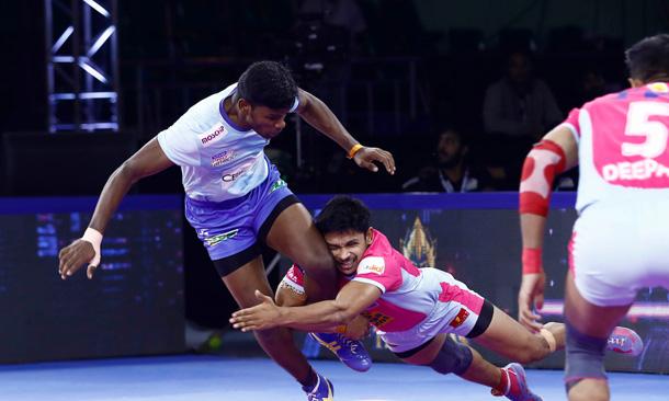 ప్రొ కబడ్డీ: సొంతగడ్డపై తమిళ్ తలైవాస్ ఓటమి