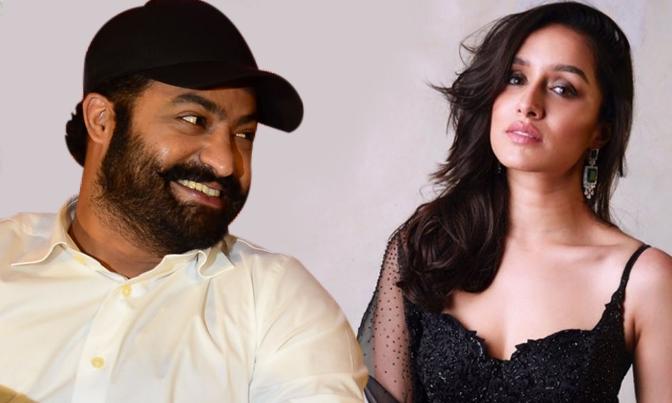 హాలీవుడ్ బ్యూటీ స్థానంలో సాహో పిల్ల హాలీవుడ్ బ్యూటీ స్థానంలో సాహో పిల్ల