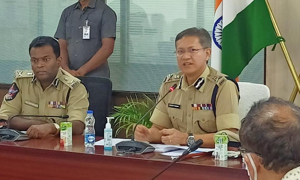 సోషల్ మీడియాలో మెసేజ్ లు తొలగించినా నేరమే : ఏపీ డీజీపీ