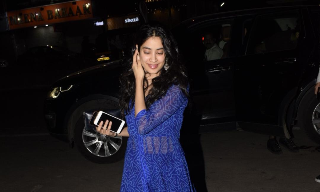 Pics : Janhavi Kapoor Spotted In Blue Outfit
