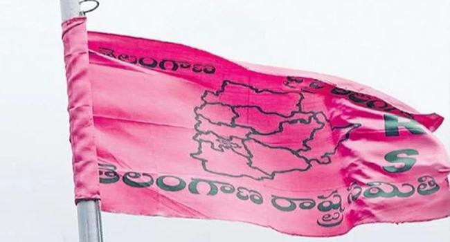 గులాబీ ముళ్లు గుచ్చుకుంటున్నాయ్! ఎందుకీ అసమ్మతిరాగం!! గులాబీ ముళ్లు గుచ్చుకుంటున్నాయ్! ఎందుకీ అసమ్మతిరాగం!!