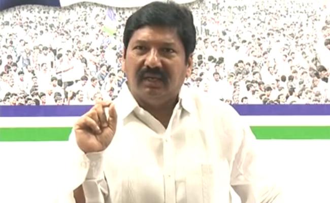 కాసేపట్లో పోలీస్ విచారణకు హాజరుకానున్న వైసీపీ అధికార ప్రతినిధి జోగి రమేష్‌