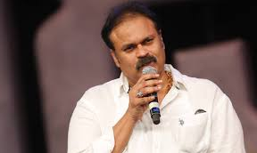 చరణ్ కి హిట్ ఇవ్వలేకపోయానన్న బాధ ఎక్కువగా ఉండేది -మెగాబ్రదర్ నాగబాబు చరణ్ కి హిట్ ఇవ్వలేకపోయానన్న బాధ ఎక్కువగా ఉండేది -మెగాబ్రదర్ నాగబాబు