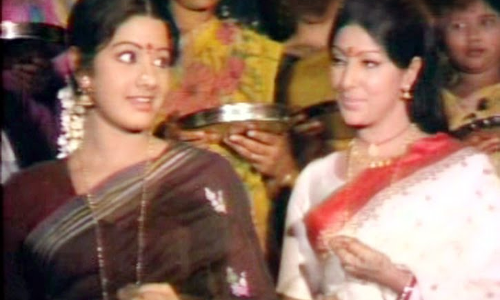 ఆరనీకుమా ఈ దీపం కార్తీకదీపం!