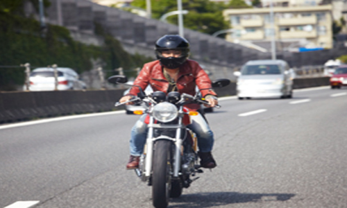 ఇలా చేస్తే హెల్మెట్ ధరించినా జుట్టు రాలదు..