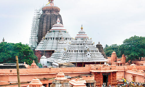 ఖజానాను కాటేయాలనుకుంటే జగన్నాథుడు ఊరుకుంటాడా? ఖజానాను కాటేయాలనుకుంటే జగన్నాథుడు ఊరుకుంటాడా?