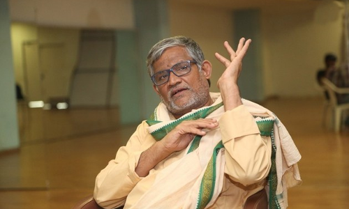 తనికెళ్ళ భరణి గారు తెలుగుతల్లి యొక్క ఒక ఆభరణం. తనికెళ్ళ భరణి గారు తెలుగుతల్లి యొక్క ఒక ఆభరణం.