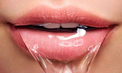 లాలాజలం తో స్విమ్మింగ్పూల్