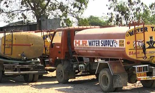 చెరువుల్ని చెరబట్టిన వాటర్ మాఫియా చెరువుల్ని చెరబట్టిన వాటర్ మాఫియా