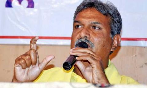 మంత్రి వెల్లంపల్లి శ్రీనివాస్‌పై టీడీపీ ఎంపీ తీవ్ర విమర్శలు