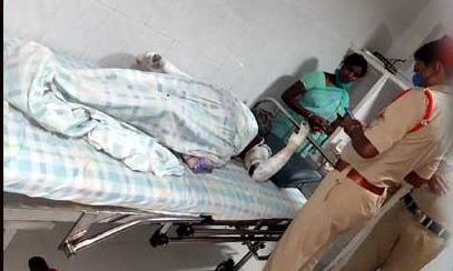 వివాహేతర సంబంధం : ప్రియుడిపై పెట్రోల్ పోసి నిప్పంటించిన..