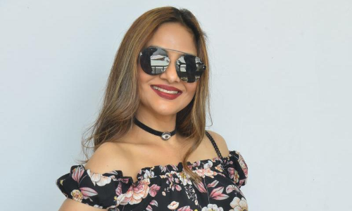 రోజా మధుబాల ఇలా ఎలా ? రోజా మధుబాల ఇలా ఎలా ?