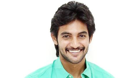 రెండు బుర్రలున్న వాడిగా ఆది