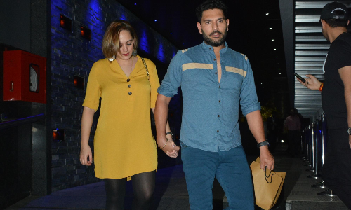 భార్యతో యువరాజ్ భార్యతో యువరాజ్