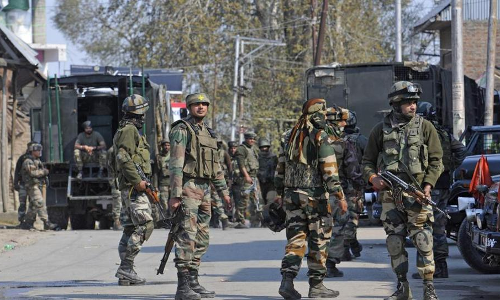 కశ్మీర్‌లో కొనసాగుతున్న ఉగ్రవాదుల వేట...దొరికిన వారిని దొరికినట్లు లేపేస్తున్న ఇండియన్ ఆర్మీ