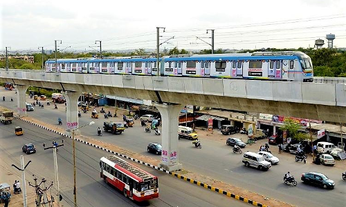 భాగ్యనగర మణిహారం... మెట్రో ప్రయాణం భాగ్యనగర మణిహారం... మెట్రో ప్రయాణం
