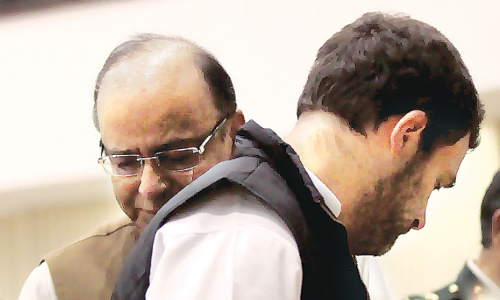 అంత అరుచుకున్నారు సరే... రాఫెల్ డీల్ డౌట్స్ క్లియర్ అయ్యాయా? అంత అరుచుకున్నారు సరే... రాఫెల్ డీల్ డౌట్స్ క్లియర్ అయ్యాయా?