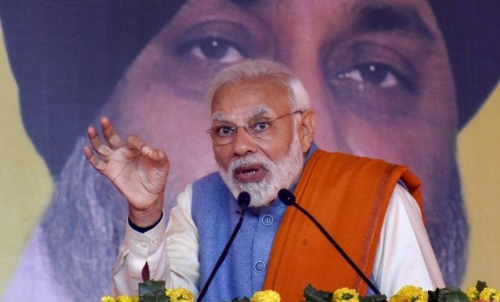 ప్రత్యర్థులపై మోడీ మెరుపుదాడి... ఈబీసీ బ్రహ్మాస్త్రం ఏమంటోంది!! ప్రత్యర్థులపై మోడీ మెరుపుదాడి... ఈబీసీ బ్రహ్మాస్త్రం ఏమంటోంది!!