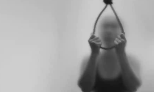 తెల్లారితే పెళ్లి.. అంతలోనే పెళ్లి కొడుకు ఆత్మహత్య