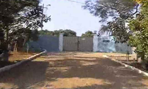 పవన్ కళ్యాణ్ ఫాంహౌస్‌ సమీపంలో మహిళ దారుణ హత్య?