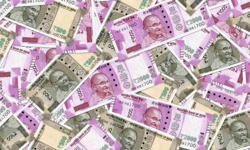 ఖర్చు చుక్కలు చూపిస్తుంది... కొత్త చిక్కులు తెచ్చిపెడుతోంది!! ఖర్చు చుక్కలు చూపిస్తుంది... కొత్త చిక్కులు తెచ్చిపెడుతోంది!!