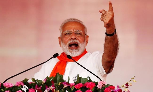 ఎవరు కొడితే ఈవీఎం బాక్సులు బద్దలవుతాయో...అతడే మోదీ