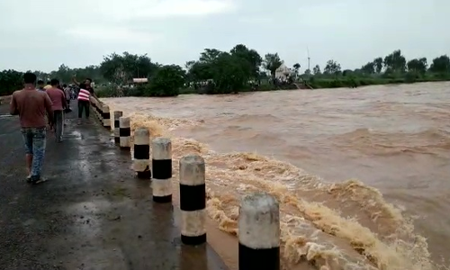 తెలుగు రాష్ట్రాలకు జలకళ.. నిండుకుండలా ప్రాజెక్టులు..