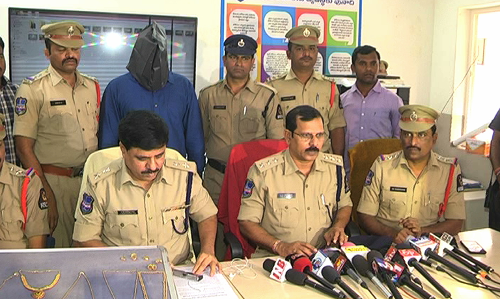 పిల్లనిచ్చిన అత్తారింటికే కన్నం వేసిన అల్లుడు