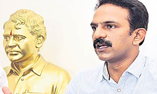 రంగా రక్తం ఎందుకిలా ఉడికిందసలు? రంగా రక్తం ఎందుకిలా ఉడికిందసలు?