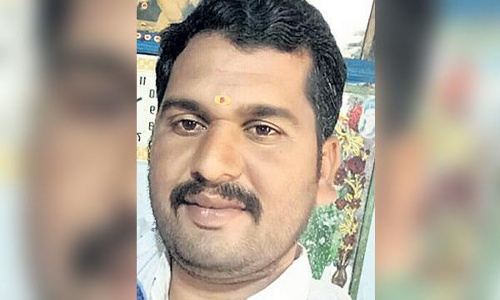 వరుసకు అక్క అయ్యే వివాహితతో అక్రమ సంబంధం.. ఆపై..