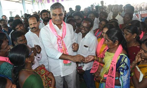 మనసు దోచే యత్నమా? నిజమైన భావోద్వేగమా?