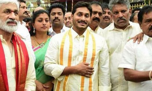 తిరుమలకు వైఎస్ జగన్‌