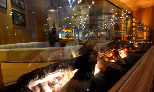 అమెరికా రెస్టారెంట్ లో కాల్పులు.