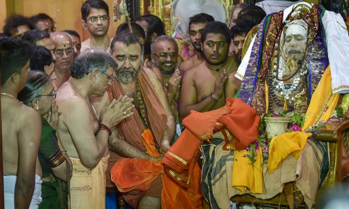 ఆ గొంతు శాశ్వతంగా మూగబోయింది ఆ నడక శాశ్వతంగా ఆగిపోయింది ఆ గొంతు శాశ్వతంగా మూగబోయింది ఆ నడక శాశ్వతంగా ఆగిపోయింది