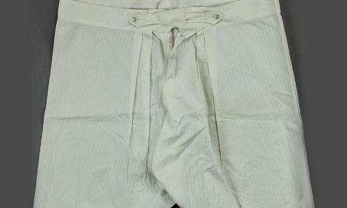 హిట్లర్ షార్ట్‌కు వేలంలో భలే గిరాకీ!