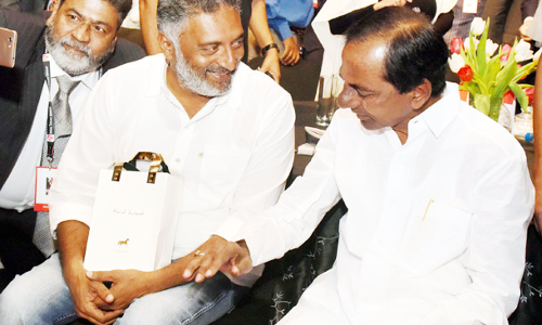 ప్రకాష్‌రాజ్ రీల్ కేసీఆర్?