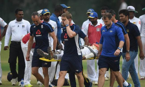 క్రికెటర్‌ తలకు బలంగా తాకిన బంతి..