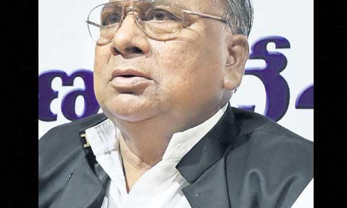 అవునా... కాంగ్రెస్‌లో కేసీఆర్‌ కోవర్టులున్నారా? హన్మన్న అలా అన్నారేంటి?