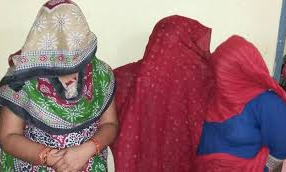 హైదరాబాద్ లో వ్యభిచారం ముఠా గుట్టురట్టు.. నటి అరెస్ట్..