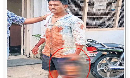 స్నేహితుడిని చంపి.. తలతో పోలీస్‌ స్టేషన్‌కు..