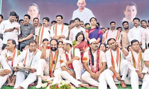 కర్నాటకపై టీ.కాంగ్రెస్ ఆశలు కర్నాటకపై టీ.కాంగ్రెస్ ఆశలు