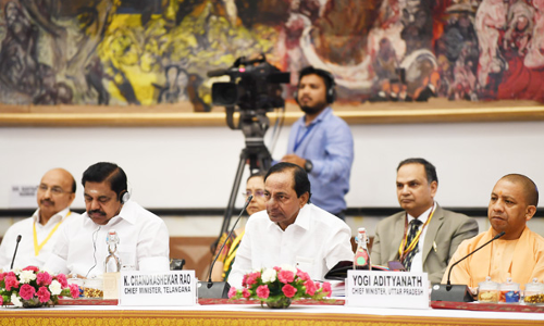 రాష్ర్టాలకు స్వేచ్ఛనివ్వాలి