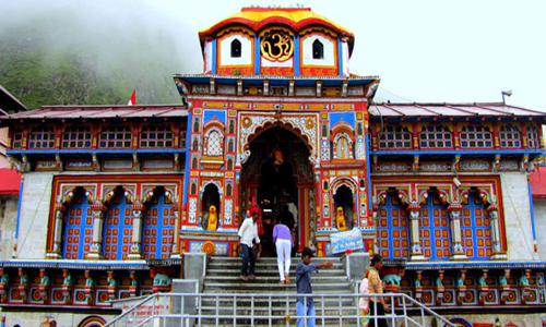 బద్రీనాథ్ ఆలయం! బద్రీనాథ్ ఆలయం!