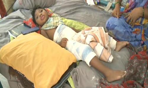 కాళ్లు విరగ్గొట్టారు.. రామంతాపూర్‌లో దారుణం