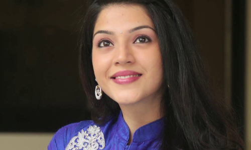 అభిమానుల‌కు మెహ‌రీన్ స్వీట్ వార్నింగ్